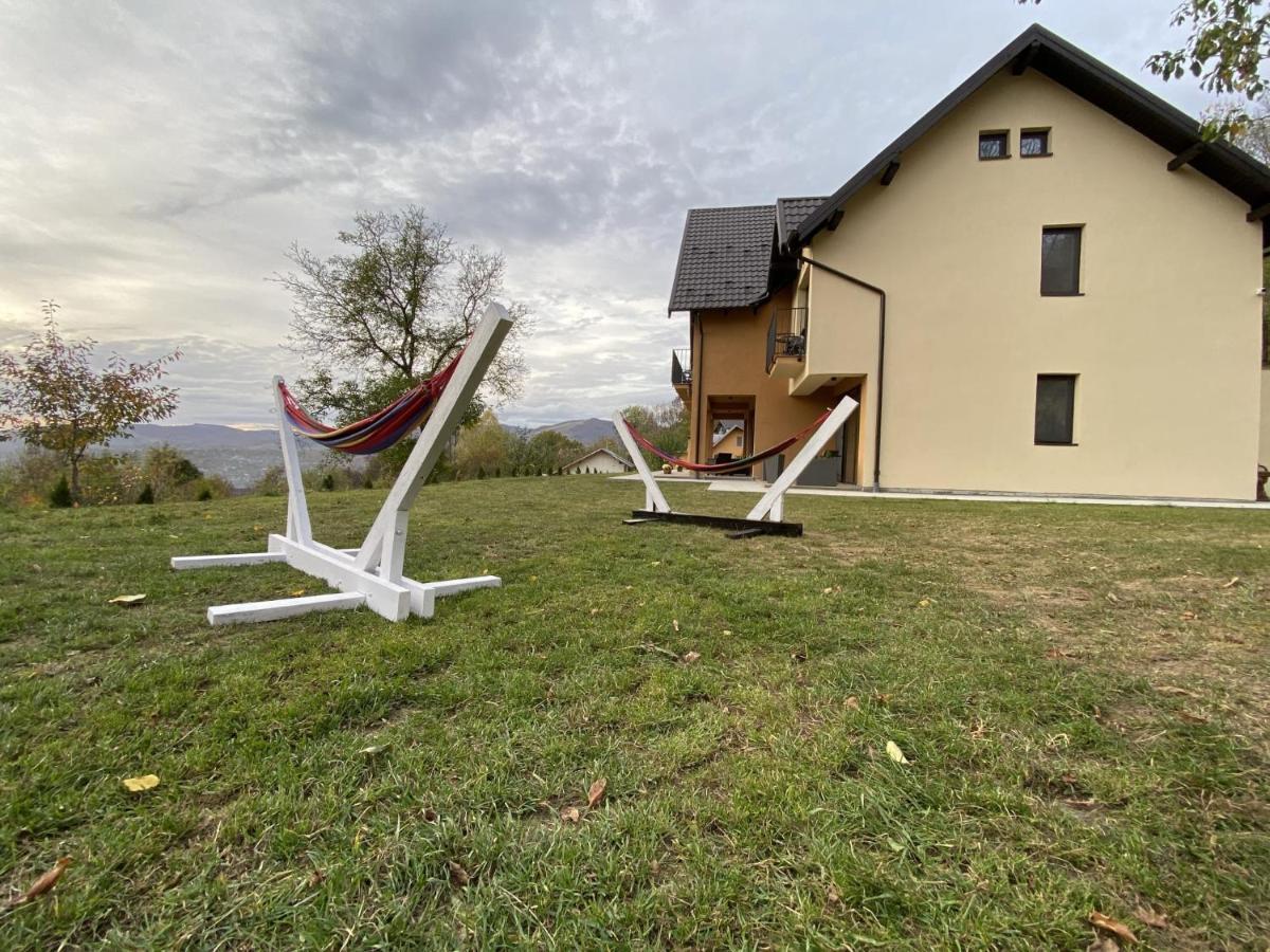 Pensiunea Piri Land Comarnic Exterior foto